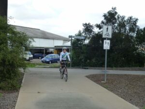 Cycleway junction under the M4 freeway (Apr 2015)