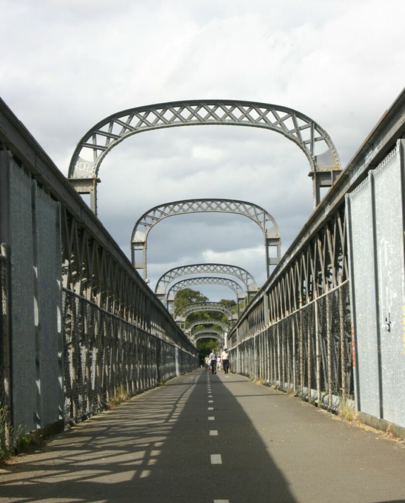 Como Bridge