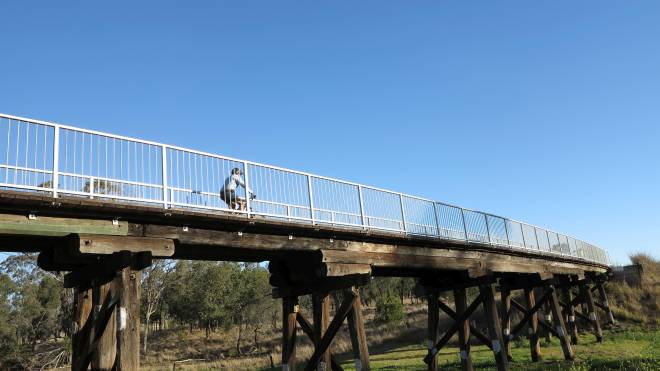 Crossing the Tingoora Bridge Q15 409 Tingoora bridge 2018 09 0001