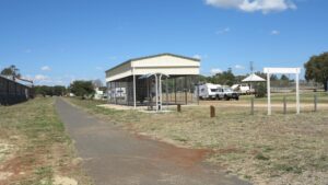 Like many stations in Qld, Wooroolin is a popular stopover for travellers [2018]