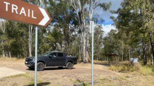 Brooloo trailhead has a picnic shelter but no toilets as yet [2024]