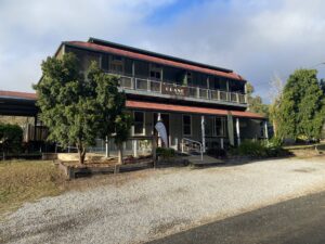 Grand Hotel Many Peaks is an oasis before or after the Dawes Range [2025]