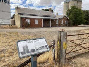 Balaklava Railway Station boarded up and on private property [2025]