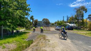 The rail corridor from Fairfield Station needs a concrete path [2022]