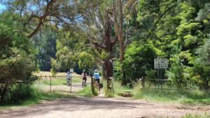 Start of the rail trail proper at Tonkins Rd [2021]