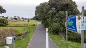 The Queenscliff trailhead, near the old railway station and Bridge St [2021]