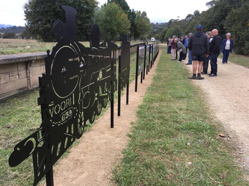 Murals at Woori Yallock Railway Station along the Warburton Trail (Vic)