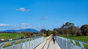 Yering bridges' revamped superstructure is only visible from highway [2025]
