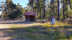 Shelters and toilets, some with potable water, are provided at regular intervals, here at Partellis Crossing [Reg Quelch 2017]