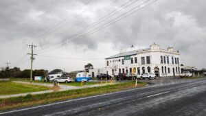 Trail at Alberton with convenient refreshment stop. Head north or south [2024]