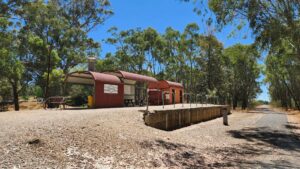 Everton Station site is where the trail splits up; either up to Beechworth or on to Bright [2025]