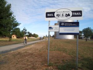 Start of the short section of trail from Rutherglen to Wahgunyah [2010]