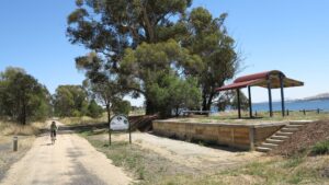 Community groups have restored the Ebden Station platform [2013]