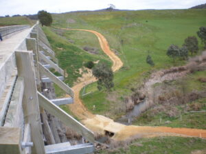 Cyclists are able to ride across but horses must use the path [2009]