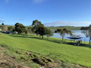 Lake Bullen Merri has fishing, plus picnic and toilet facilities [2023]